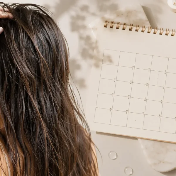Lavaggio capelli: lavare tutti i giorni fa male? I segreti per una chioma sana